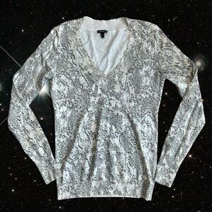 Express V-Neck Sweater - Black and White Pattern